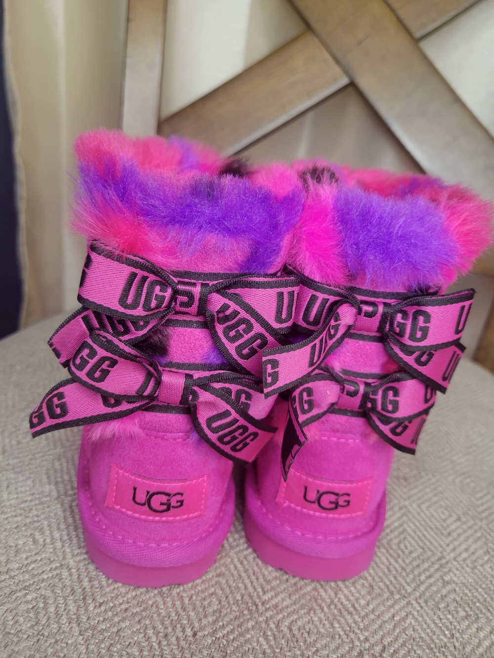 UGG Bailey Bow Plaid Punk Boots. - Picture 4 of 8